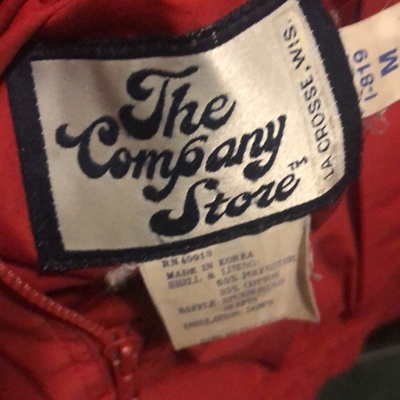 Men’s insulated down vest from the company store. - Picture 2 of 2